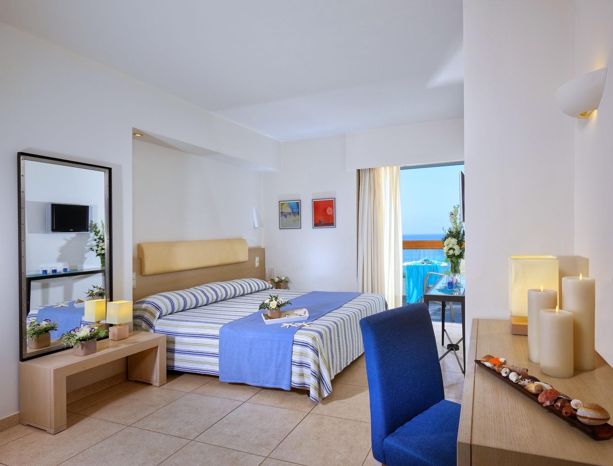 Sitia Beach City Resort & Spa Sitia (Crete) Exterior foto A room at the hotel