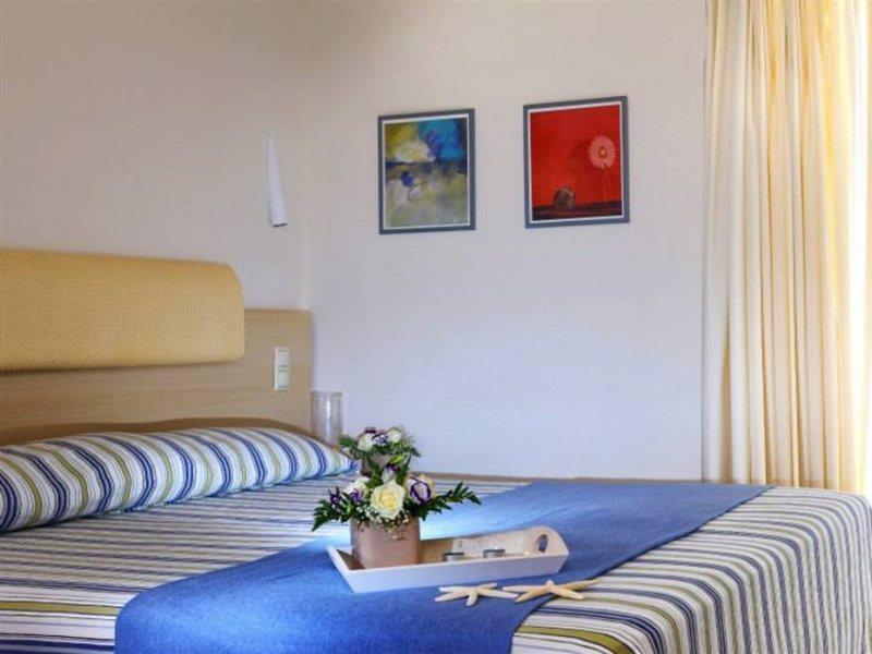 Sitia Beach City Resort & Spa Sitia (Crete) Exterior foto A bedroom at the hotel