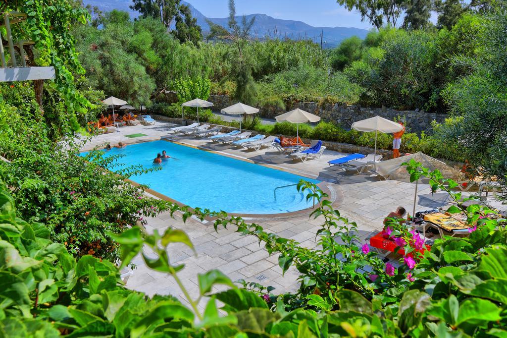 Sitia Beach City Resort & Spa Sitia (Crete) Exterior foto The swimming pool at the hotel